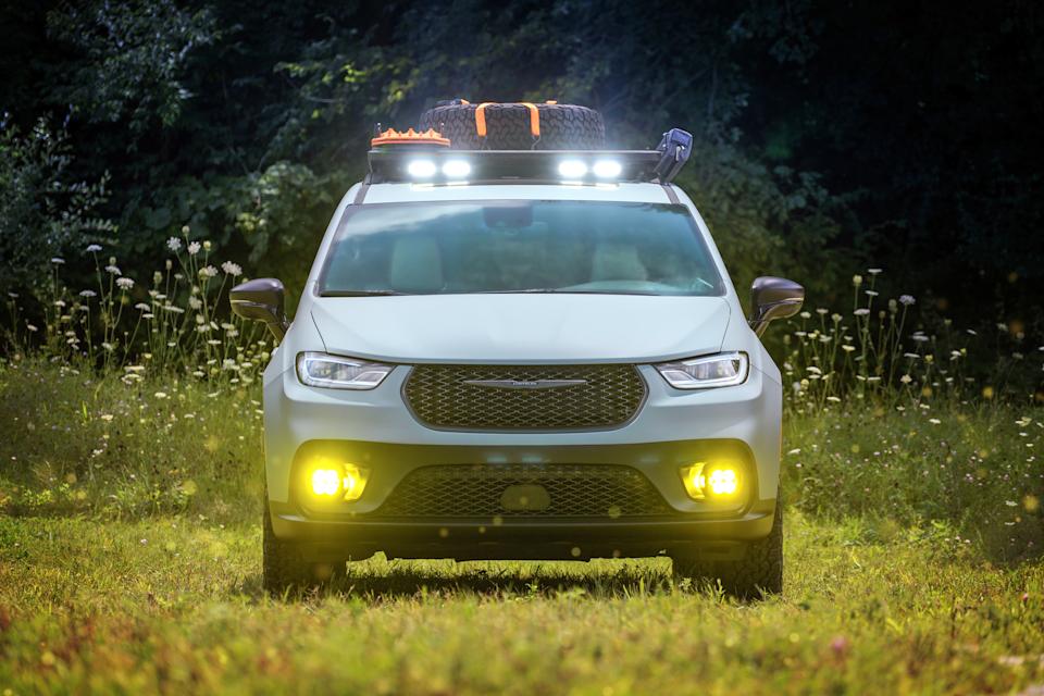 Chrysler Pacifica Grizzly Peak