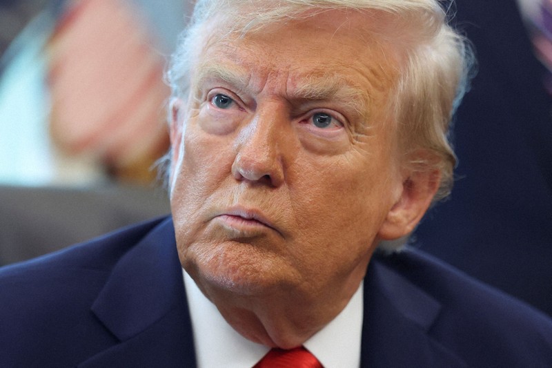 トランプ氏、米国旗燃やせば訴追を　大統領令で司法長官に指示