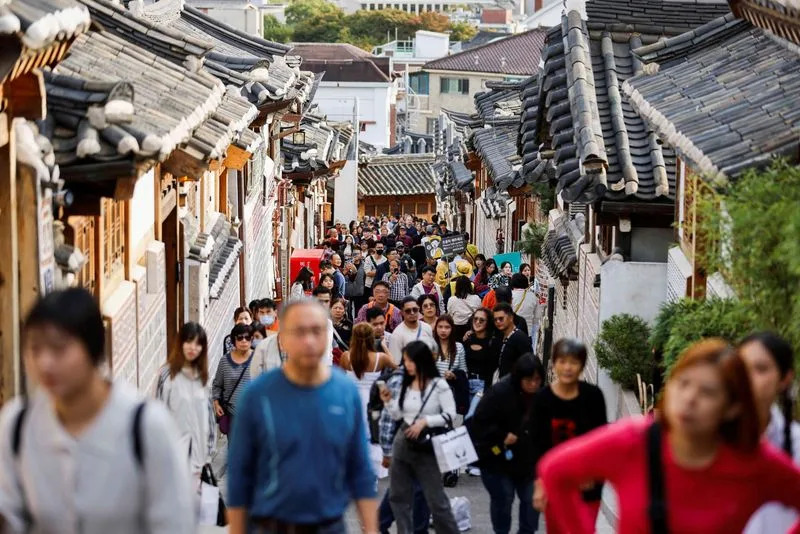 South Korea to offer visa-fee entry to Chinese tourists from late September