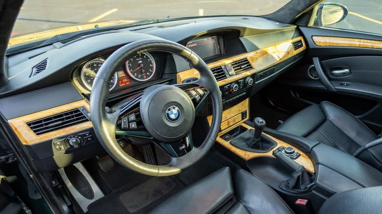 2009 BMW E61 M5 build manual green interior cabin