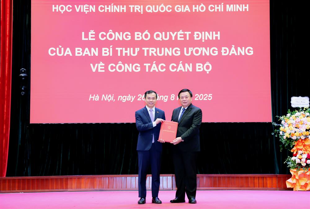 Ông Nguyễn Mạnh Hùng làm Phó Giám đốc Học viện Chính trị quốc gia Hồ Chí Minh