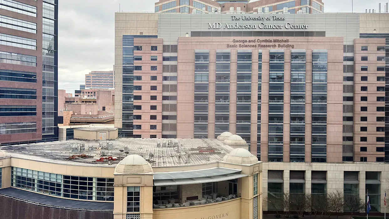 Chinese doctor accused of attempting to smuggle cancer research from US to China