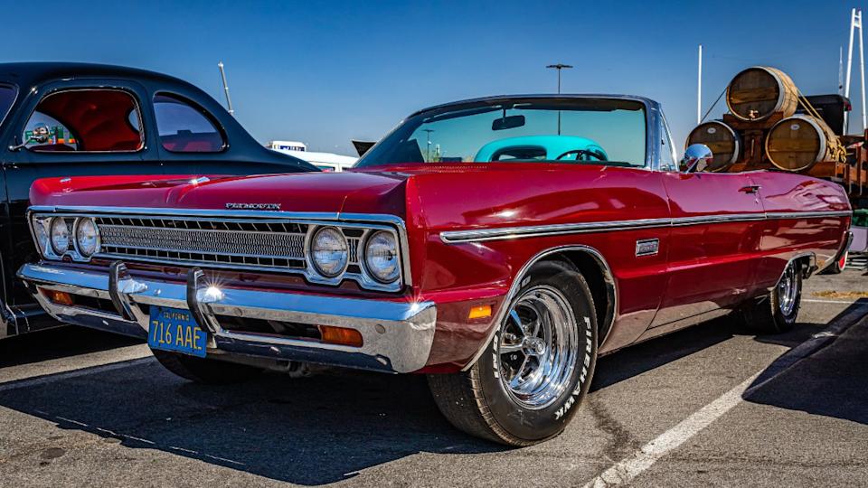 Plymouth Sport Fury