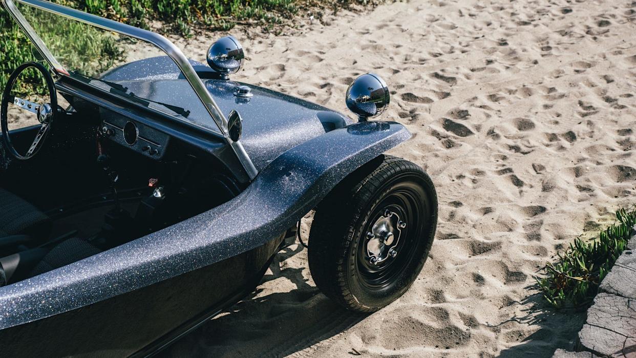 What Is This Mysterious, Modern Meyers Manx-Like Car Spotted Going Onto a Plane in London?