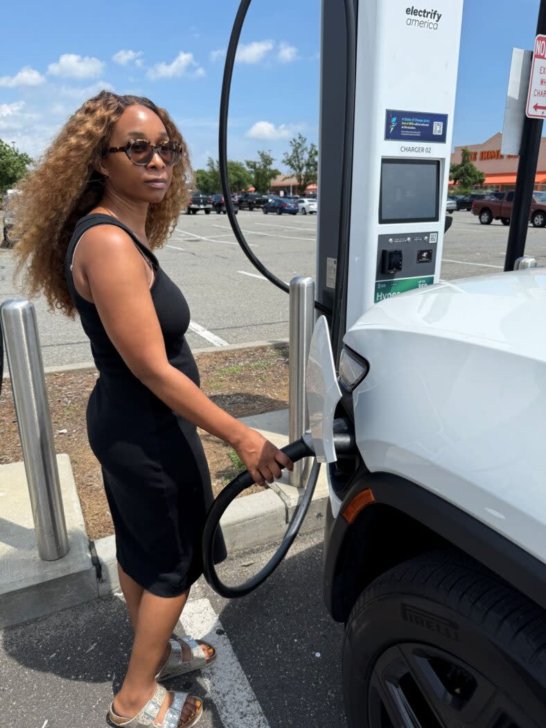 Charging the 2025 Rivian R1S Ascend