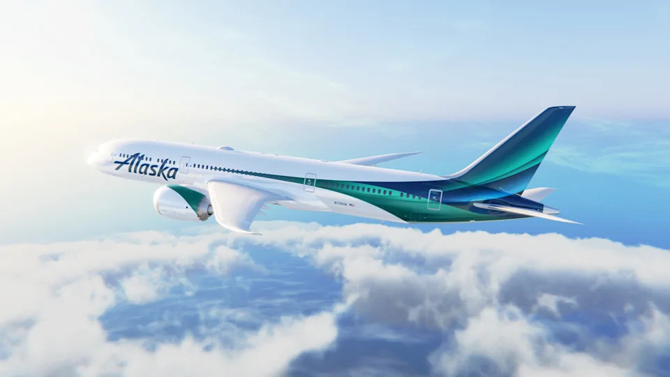 Alaska Airlines' new Northern Lights-inspired 787 livery.