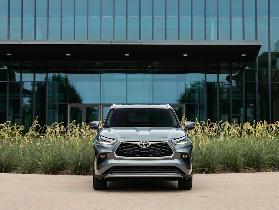 Toyota Offers Efficient 2025 Highlander Hybrid Lease Offer For August