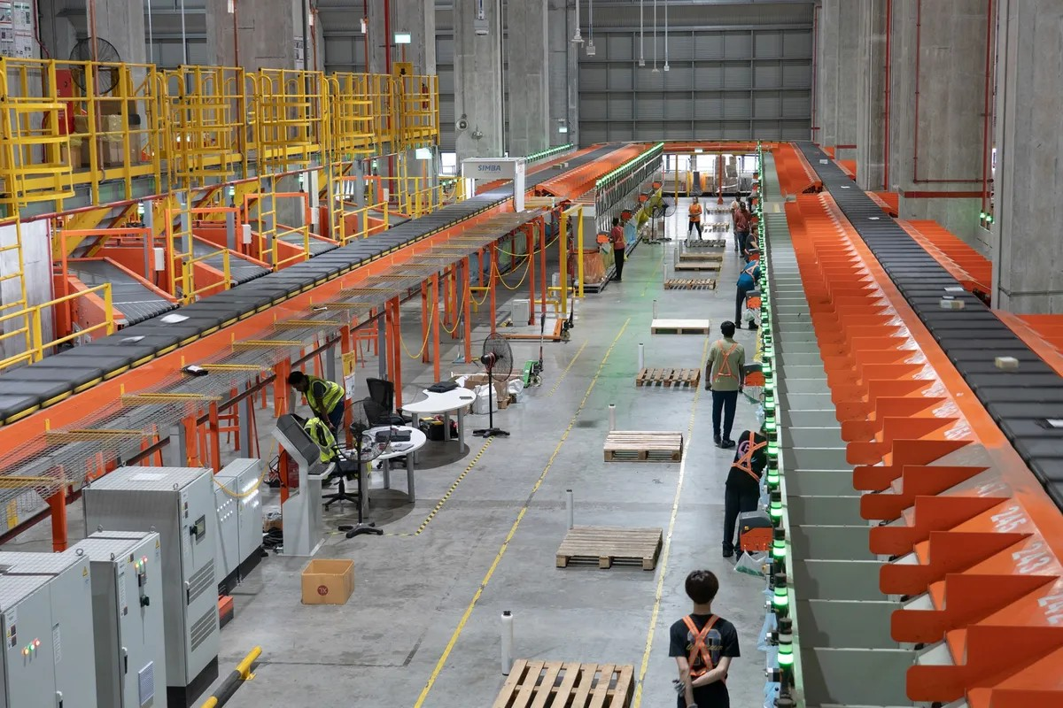 Cách SPX Express đưa Shopee ‘lên đỉnh’