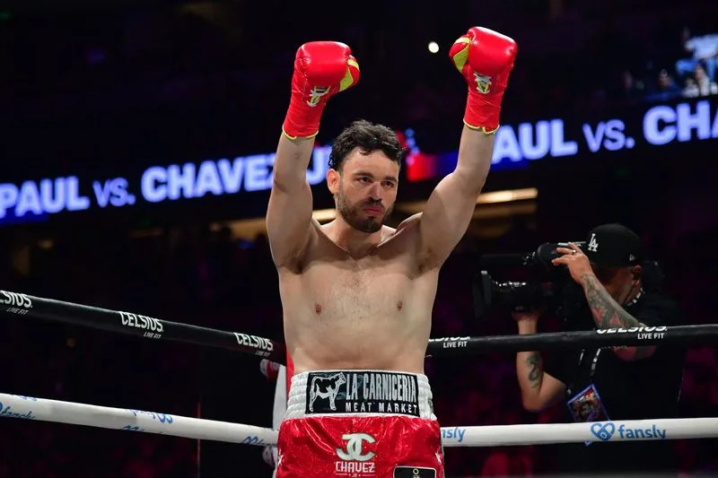Boxer Chavez Jr enters Mexican prison after US arrest