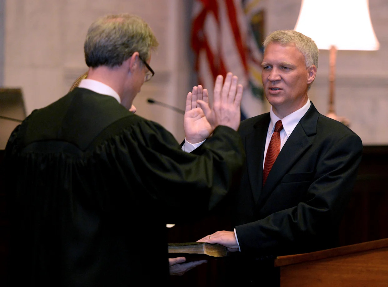 Tim Armstead, a West Virginia Supreme Court justice and former House speaker, dies at 60