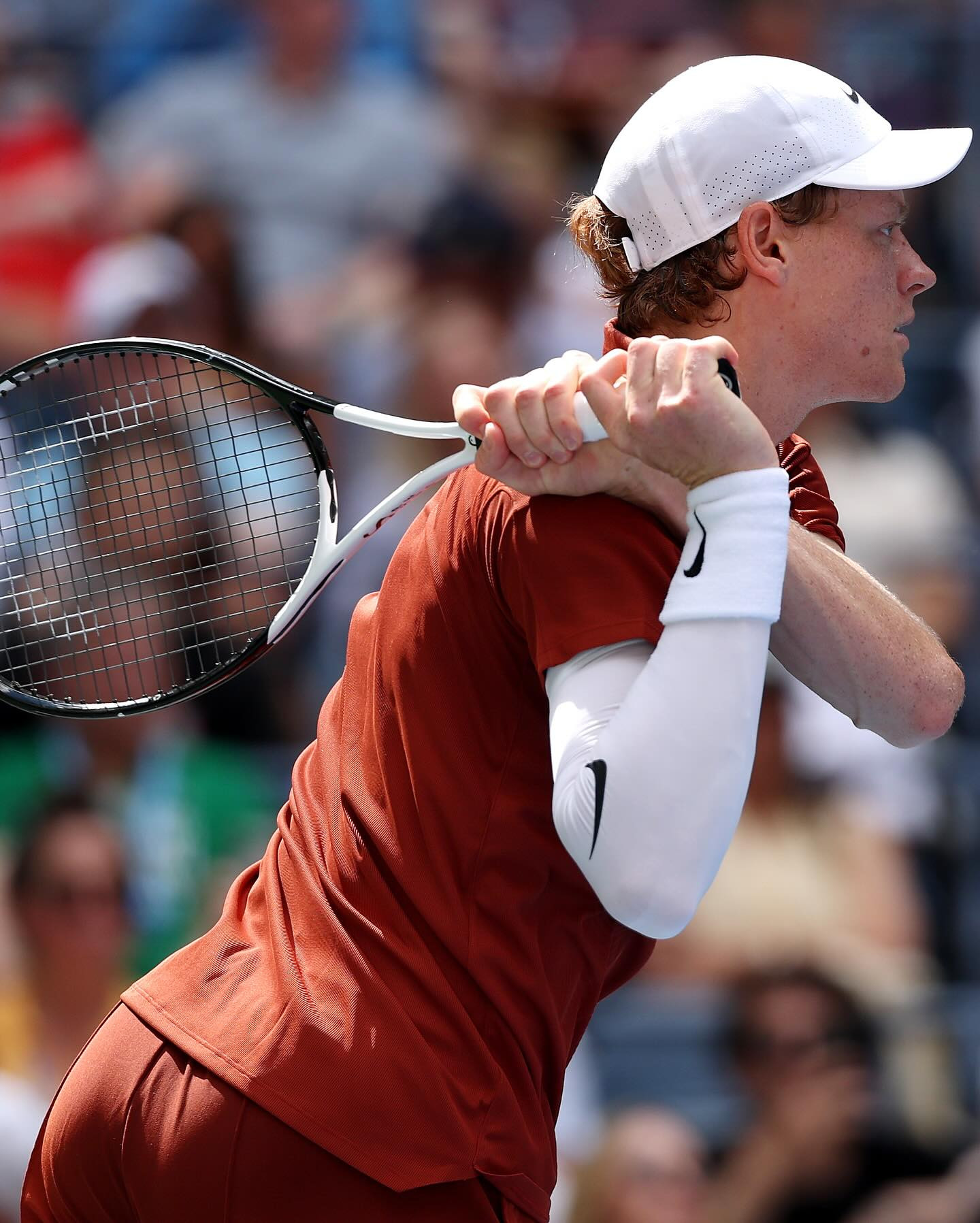 Jannik Sinner 'tốc hành' vào vòng 2 US Open