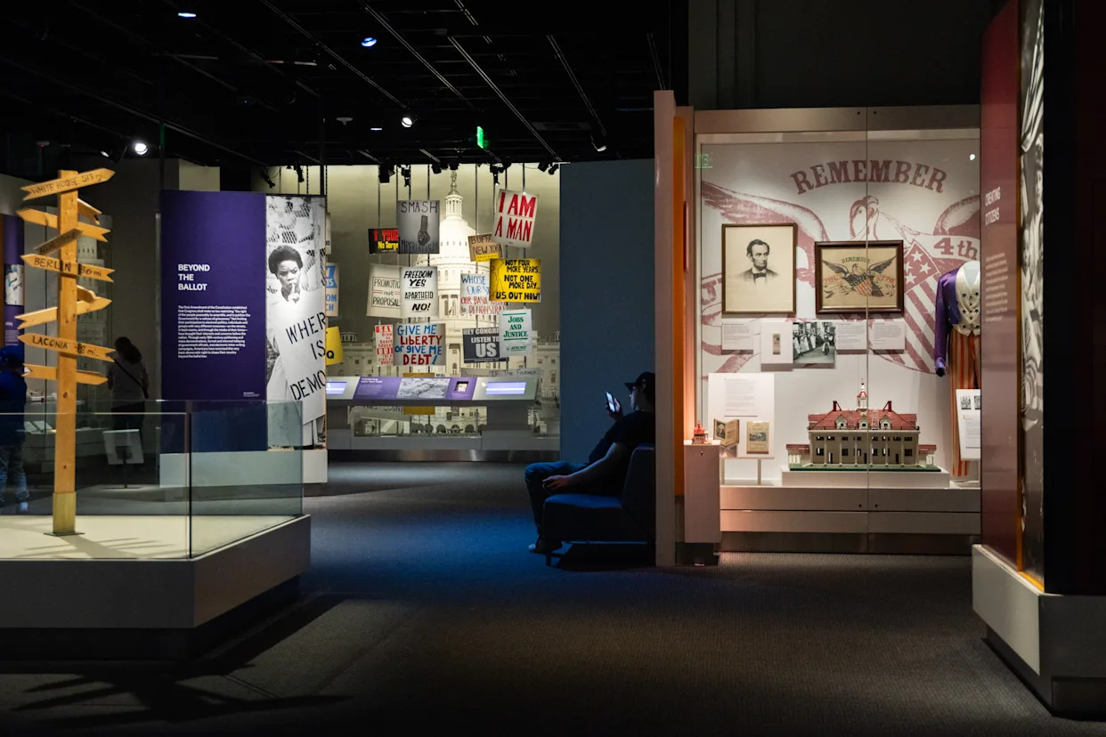 White House announces more aggressive review of Smithsonian museums