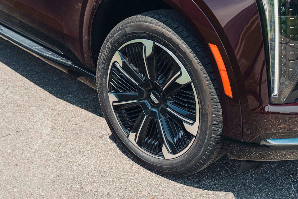 2025 cadillac escalade iq
