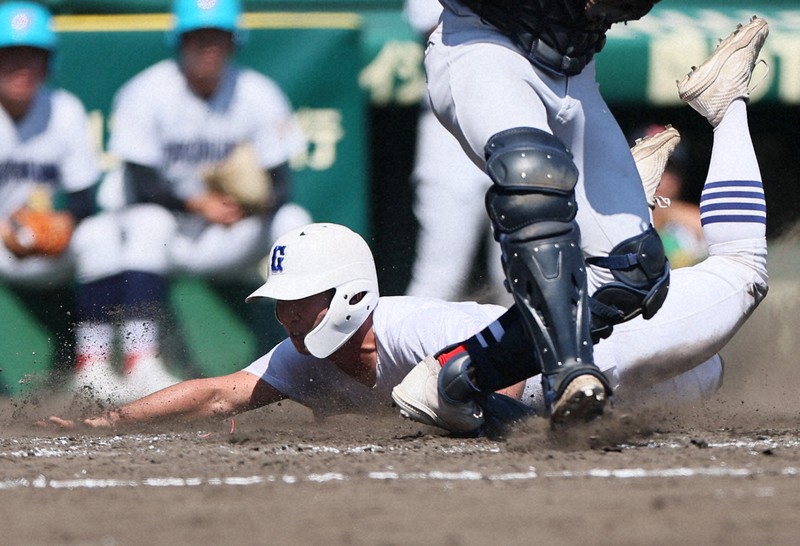 県岐阜商が16年ぶり4強　横浜は春夏連覇逃す　夏の甲子園