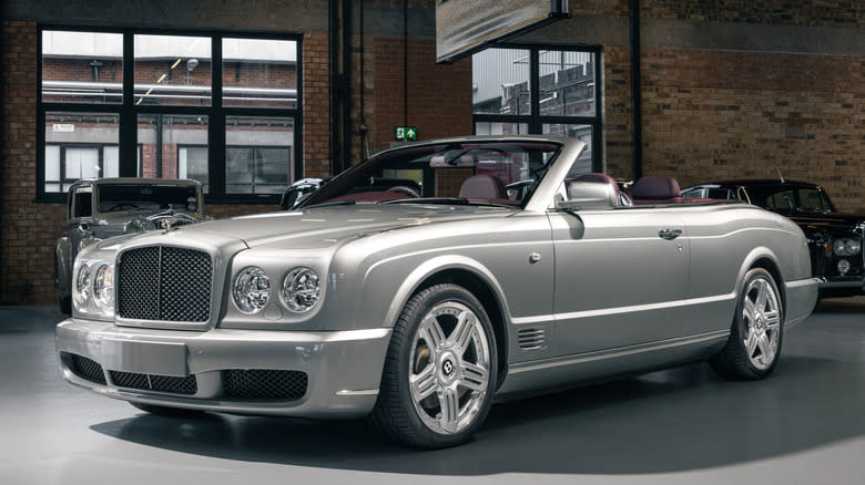 Bentley Azure T Final Edition front three-quarter