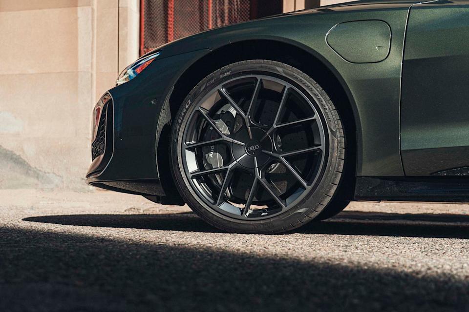 2025 audi rs etron gt performance