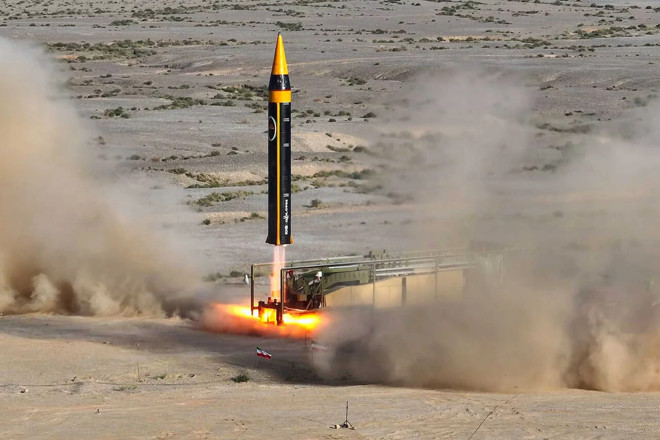 Iran cảnh báo tên lửa có thể tấn công trực tiếp vào Mỹ