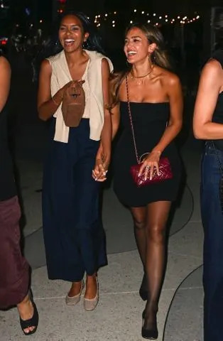 BeautifulSignatureIG / BACKGRID Jessica Alba