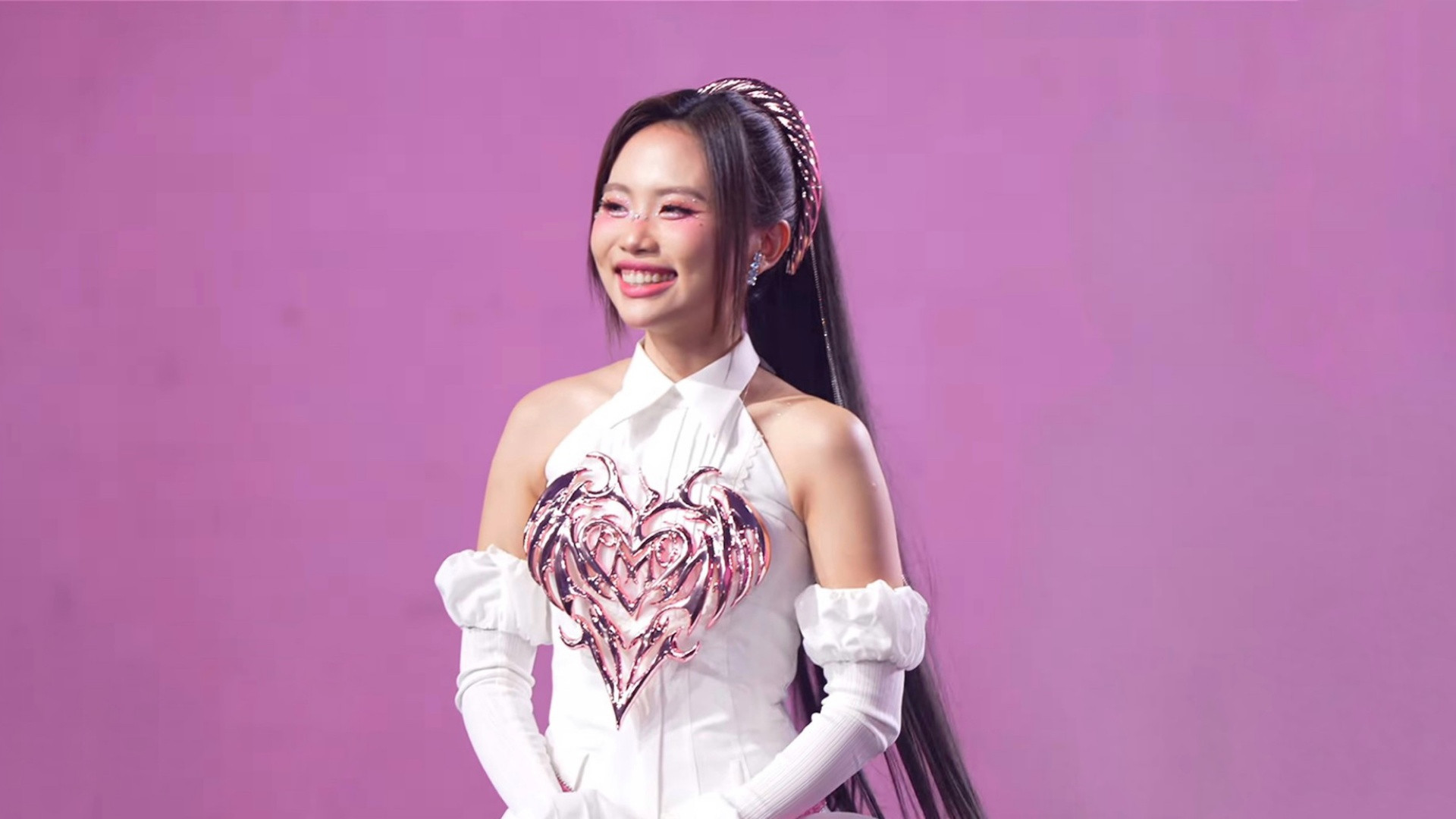 Phương Mỹ Chi bật khóc khi đạt Quán quân 'Em xinh say hi', Á quân là LyHan