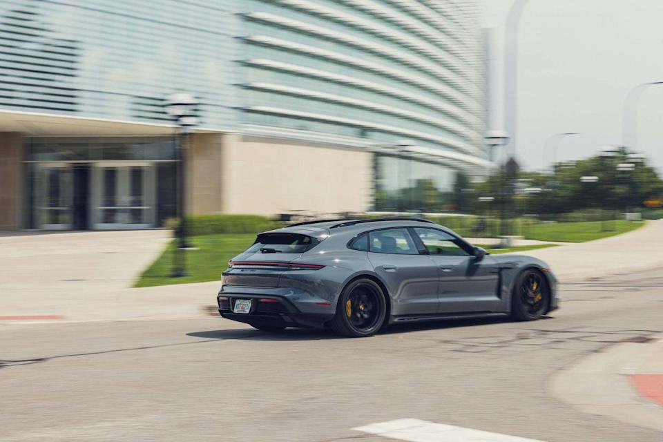 2025 porsche taycan sport turismo gts