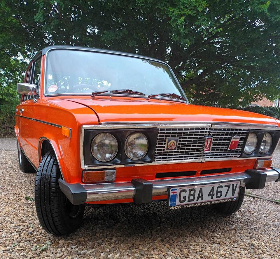 The four-door saloon comes complete with alloy wheels, a vinyl roof and a Radiomobile mono radio/stereo cassette player