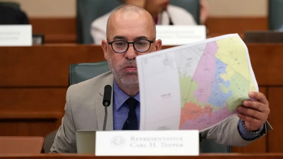 No, both sides don’t gerrymander the same