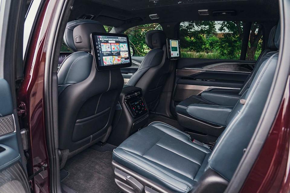 2025 cadillac escalade iq