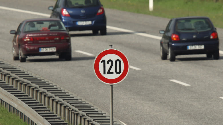 199 MPH Autobahn Speeder Gets 3-Month Driving Ban