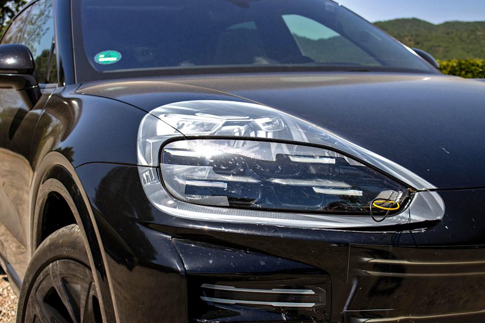 Porsche Cayenne EV prototype fake headlight