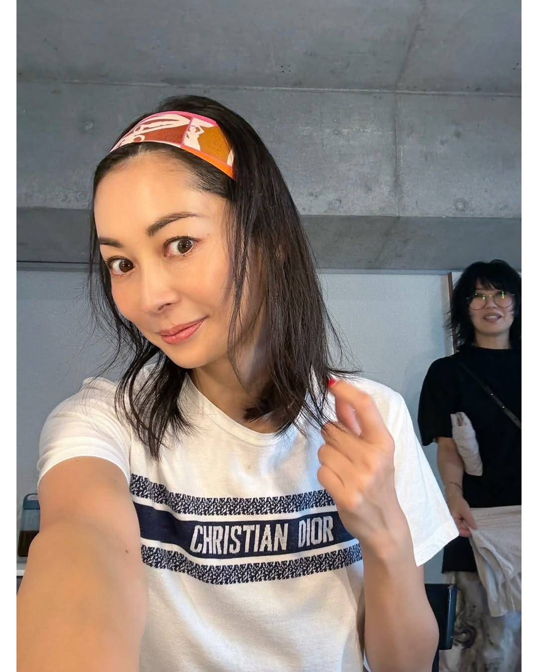 「エルメスさん再臨！」海外移住48歳になった女優の近影に反響「若い時に戻ってきたみたい」「永遠の憧れ」