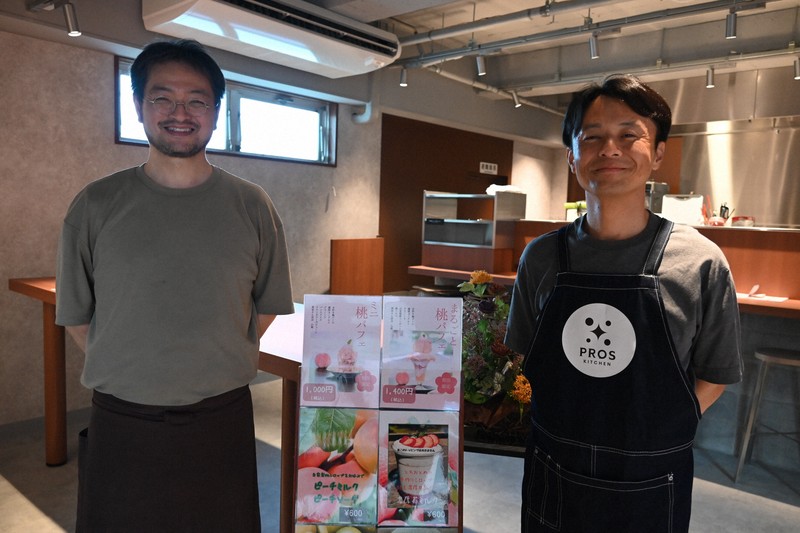 クマ騒動で休業の人気カフェ　旬の桃を救うため「避難」し営業再開
