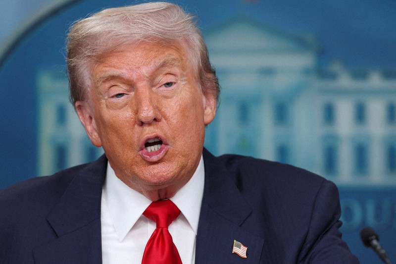米露会談直後に「ゼレンスキー氏らに電話する」　トランプ氏が意向