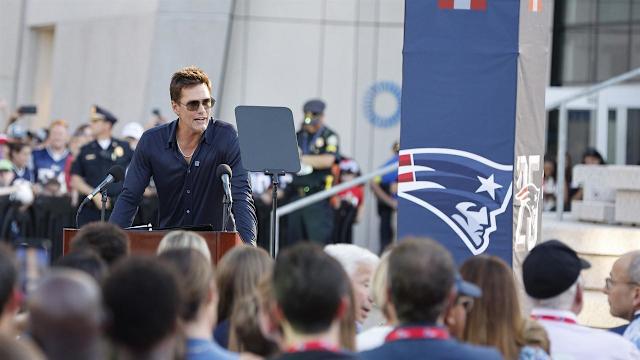 Tom Brady breaks down what UNC players are getting in Bill Belichick: 'You will be prepared for the next level'