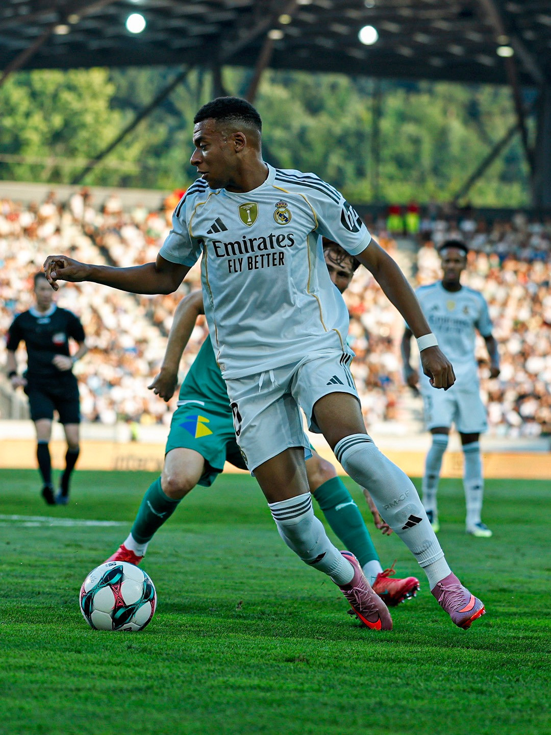 Mbappe bùng nổ, Real Madrid thắng to trận 'tổng duyệt' trước mùa giải