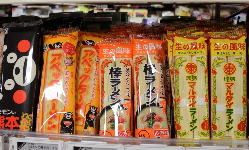 九州の「棒ラーメン」、物価高で攻勢　ユーチューバーも注目する魅力