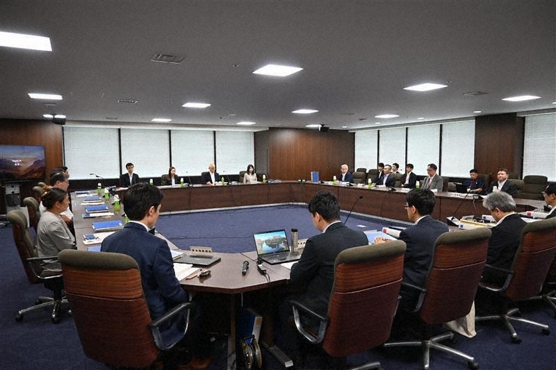 赤沢氏主導、使用者側は反発　最低賃金「6％」引き上げ、決着の内幕