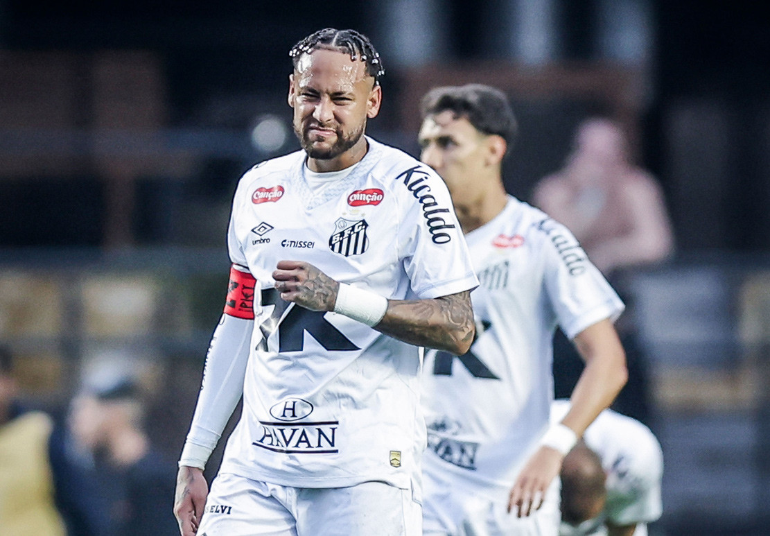 Neymar 'khóc như mưa' sau trận thua đậm nhất sự nghiệp