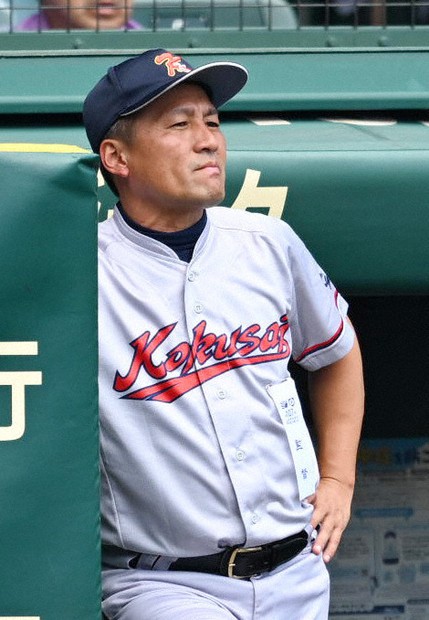 【京都国際－尽誠学園】京都国際の小牧憲継監督＝阪神甲子園球場で2025年8月16日、西夏生撮影