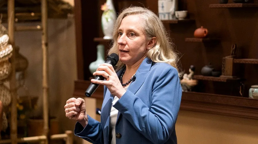 Spanberger says she has ‘no plans’ to do redistricting in Virginia if elected
