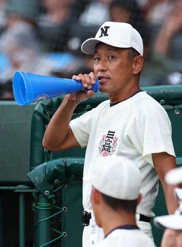 日大三・三木監督「何となく、打ってくれるかなと」　夏の甲子園