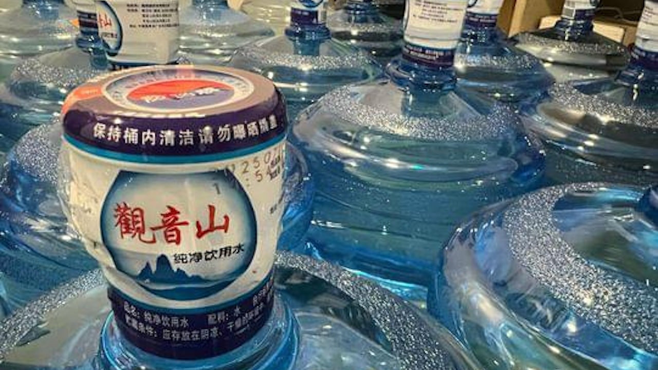 政府飲用水｜江玉歡質疑政府無進行背景審查　採購部門或須問責