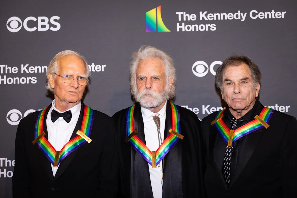 Kennedy Center drops family that made Honors medallions for 47 years