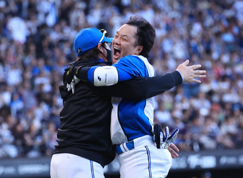 日ハム3連勝　ソフトバンクに延長サヨナラ　優勝マジック点灯も阻止