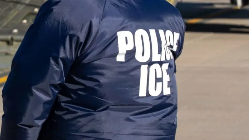 California bill requires federal immigration notice on campus