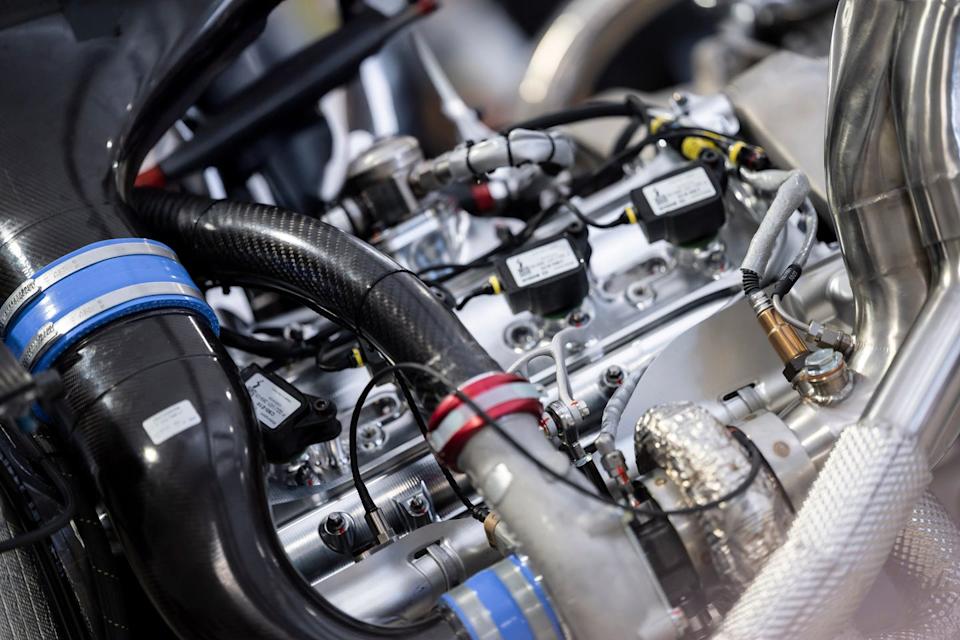 genesis magma racing gmr001