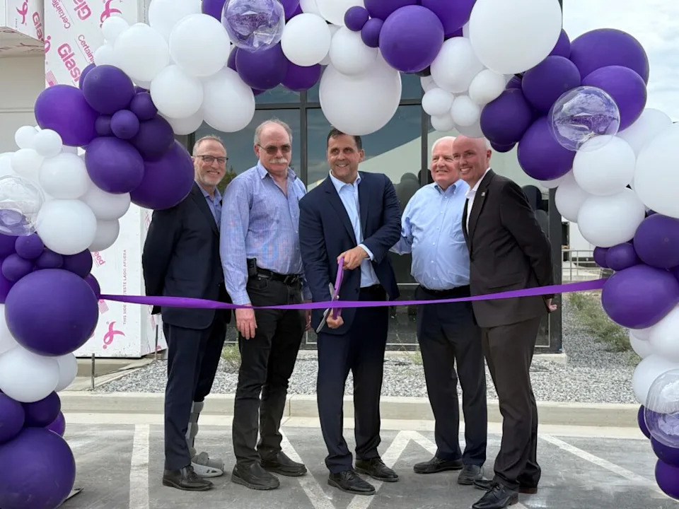 Nusano and Utah leaders cut a ribbon during a ceremony at its West Valley City new facility. (Alixel Cabrera/Utah News Dispatch)