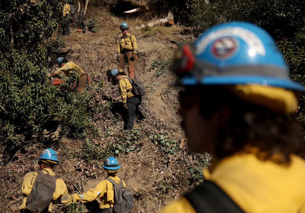Immigration raid at Washington blaze stokes fear in wildfire crews nationwide