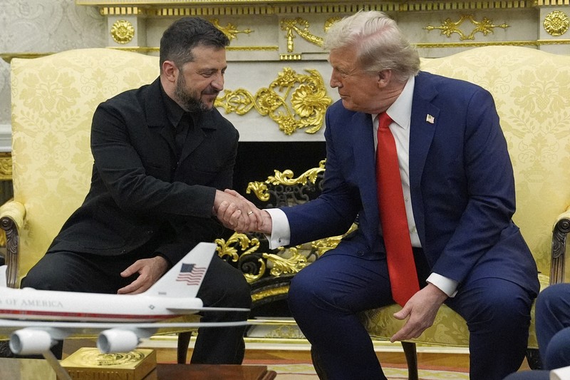 トランプ氏「うまくいけば3者協議」　ウクライナとの首脳会談始まる