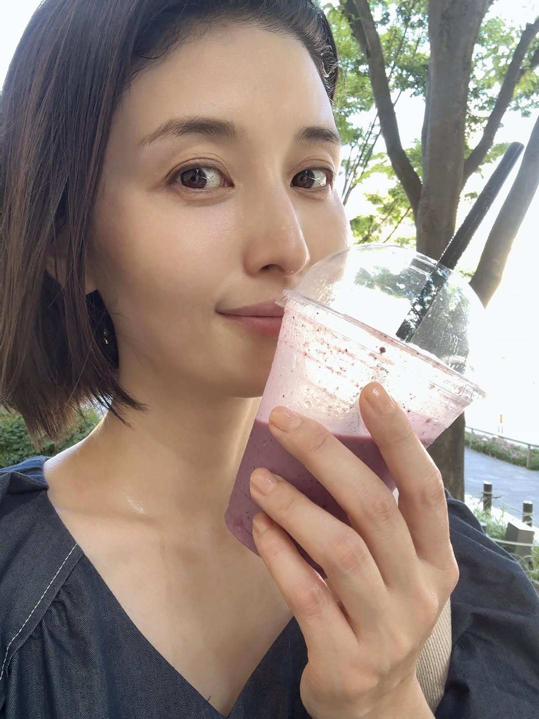 断食3日で…2児の母、41歳になった人気女優の最新ショットに絶賛の声「すごい効果」「ますます魅力的に」