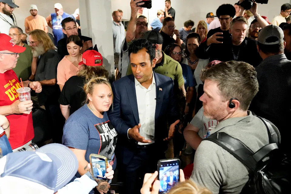 Former republican presidential candidate Vivek Ramaswamy speaks with guests after a town hall, Thursday, Sept. 19, 2024, at Bushnell Events Center in Springfield. Ramaswamy held a town hall to discuss the nation’s immigration debate and other political topics.